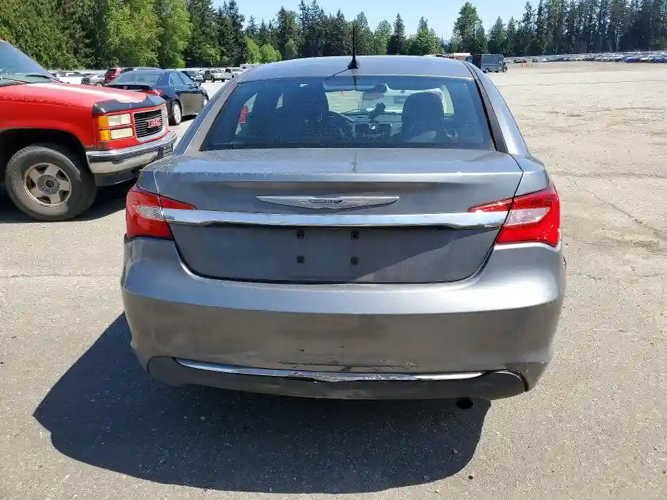 1C3BC2FB2BN582343 2011 CHRYSLER 200-5