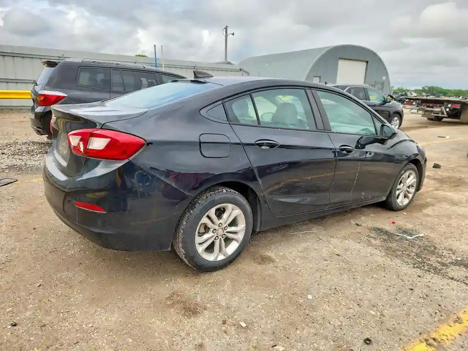 1G1BC5SM1K7149596 2019 CHEVROLET CRUZE-2