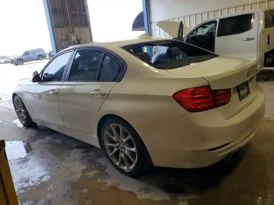 WBA3B1G58ENS78361 2014 BMW 3 SERIES-1