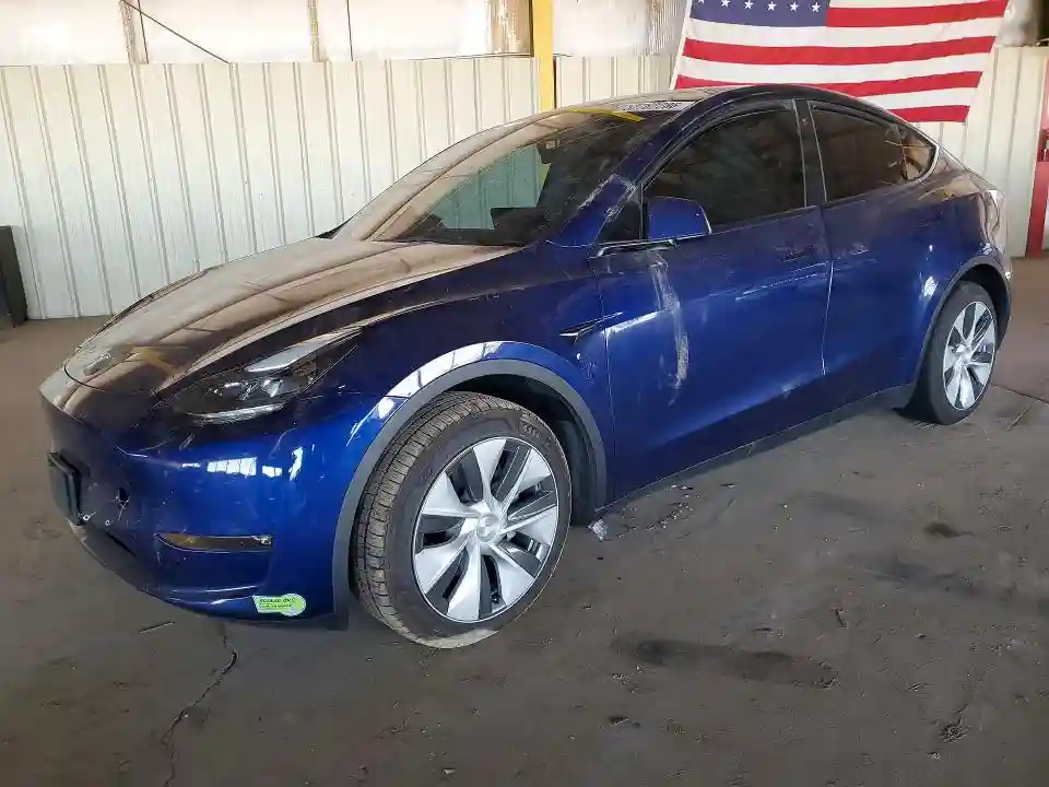 7SAYGAEE0PF682627 2023 TESLA MODEL Y-0