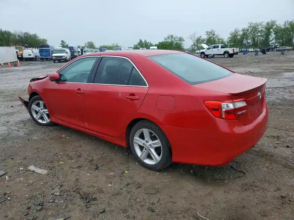 4T1BF1FK2DU724126 2013 TOYOTA 0125 SE-1