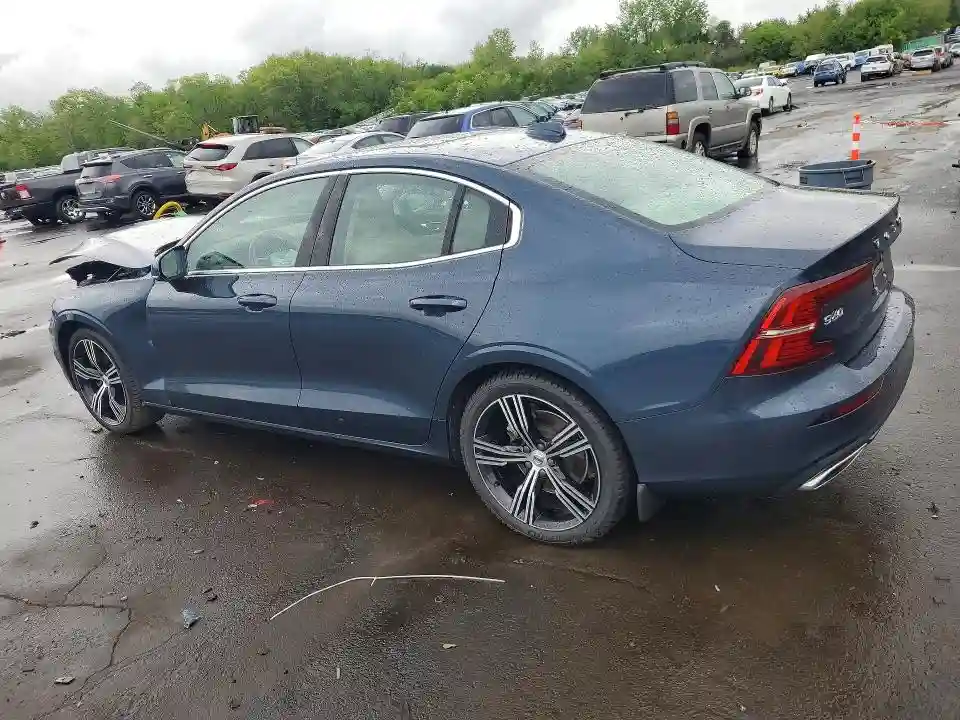 7JRL12FL6NG165204 2022 VOLVO S60-1