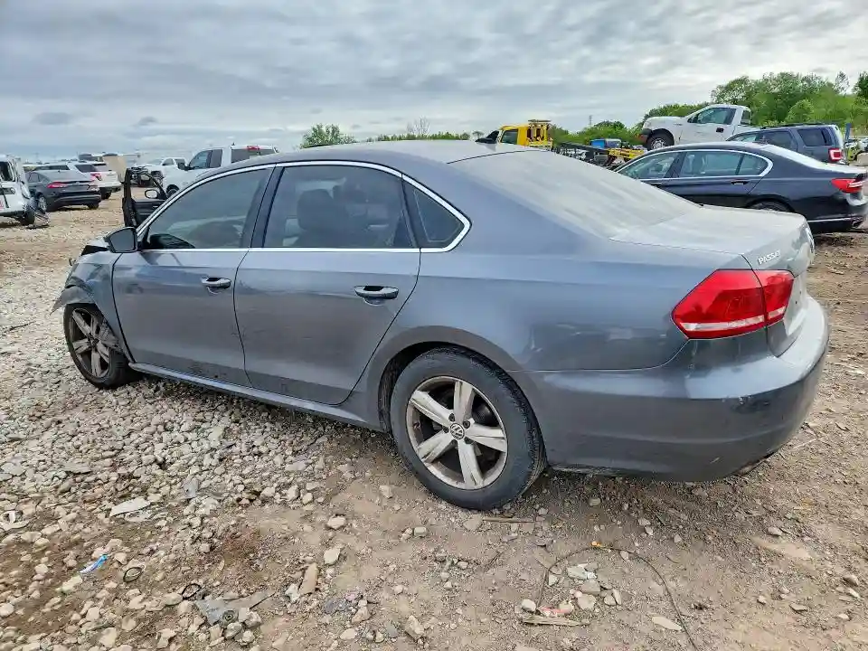 1VWBP7A31CC011630 2012 VOLKSWAGEN PASSAT-1