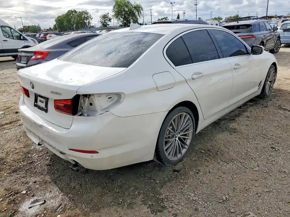 WBAJA5C52JWA36003 2018 BMW 5 SERIES-2