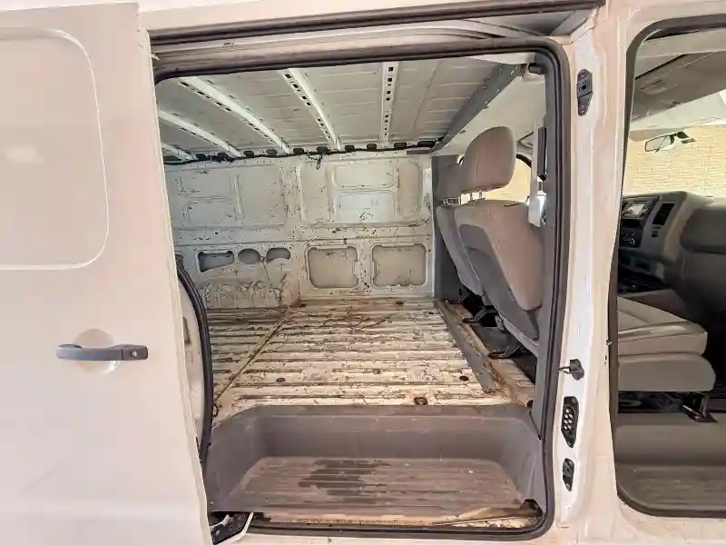1N6BF0KMXJN800765 2018 NISSAN NV-5