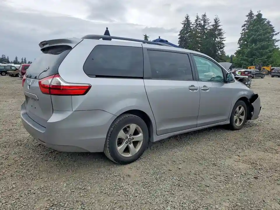 5TDKZ3DC1JS904751 2018 TOYOTA SIENNA-2