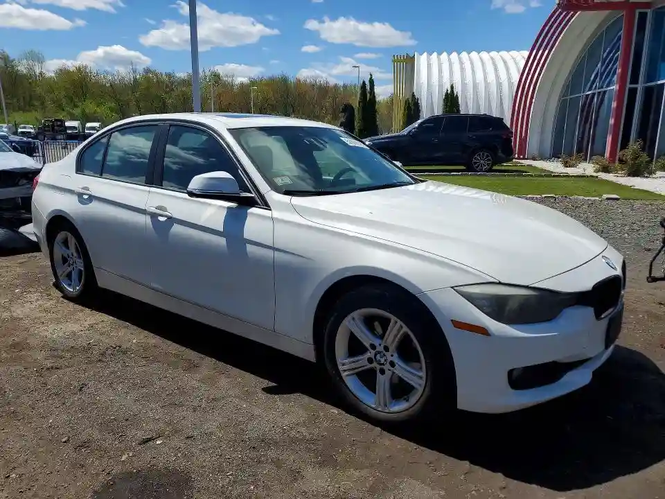 WBA3B5G5XENS10196 2014 BMW 3 SERIES-3
