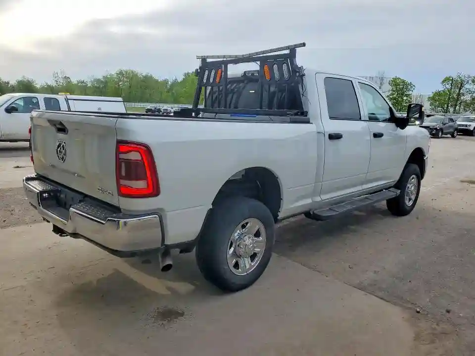3C6UR5CJ9RG102826 2024 RAM 2500-2
