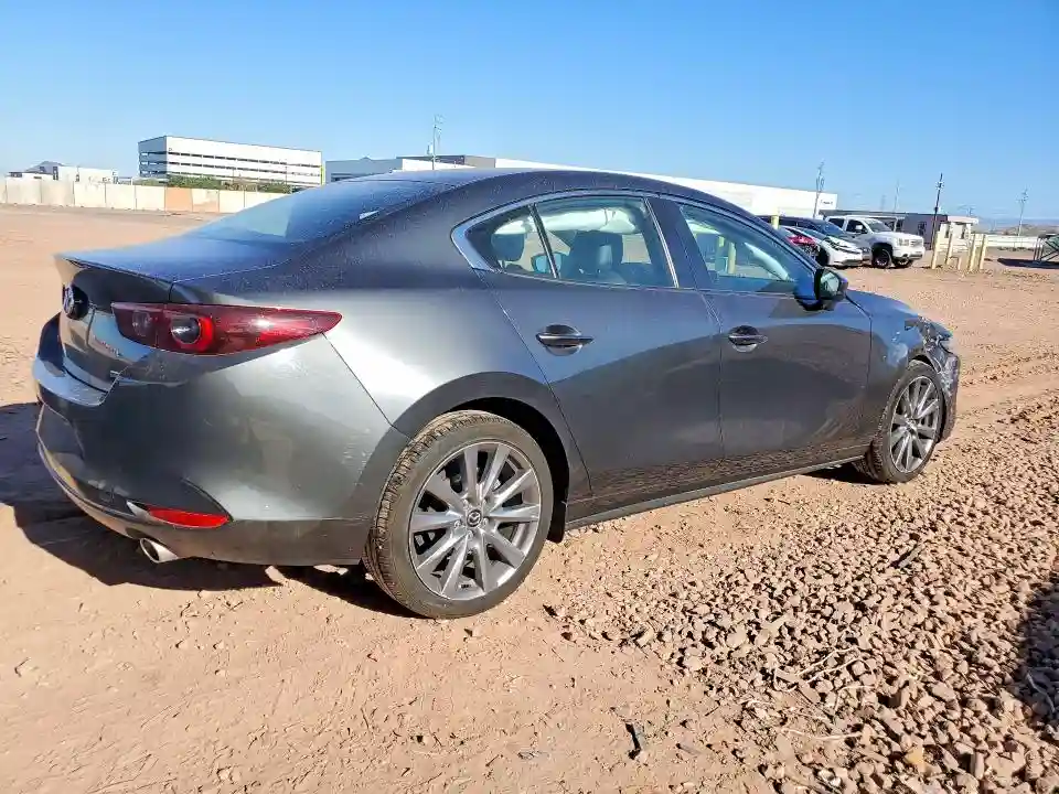 3MZBPABM8PM359742 2023 MAZDA 3-2