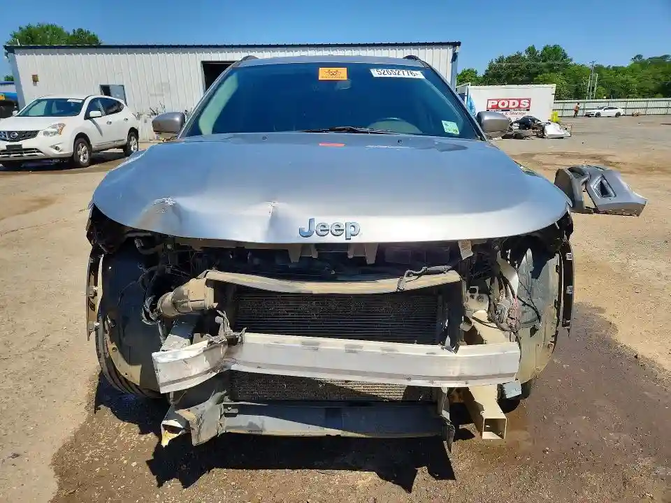 3C4NJCCB5LT187440 2020 JEEP COMPASS-4