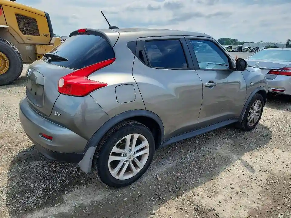 JN8AF5MR2BT021575 2011 NISSAN JUKE-2