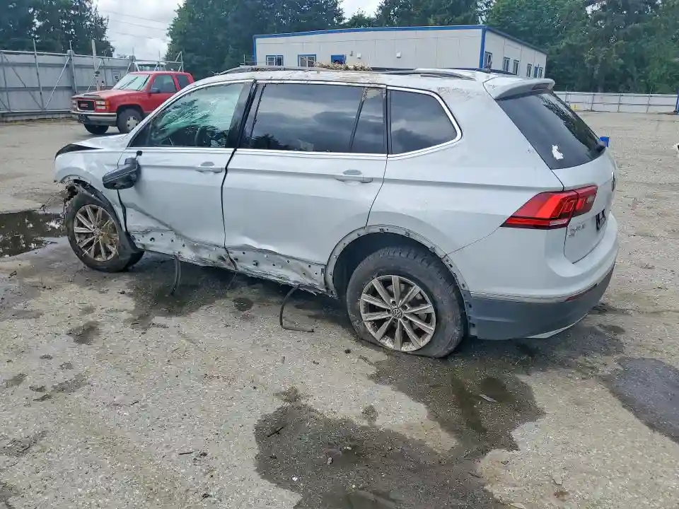 3VV2B7AX1JM115309 2018 VOLKSWAGEN TIGUAN-1