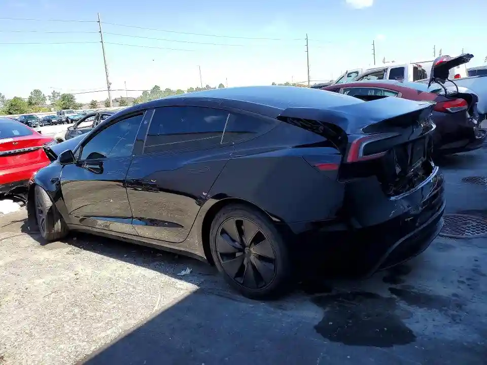 5YJ3E1EA0SF069748 2025 TESLA MODEL 3-1