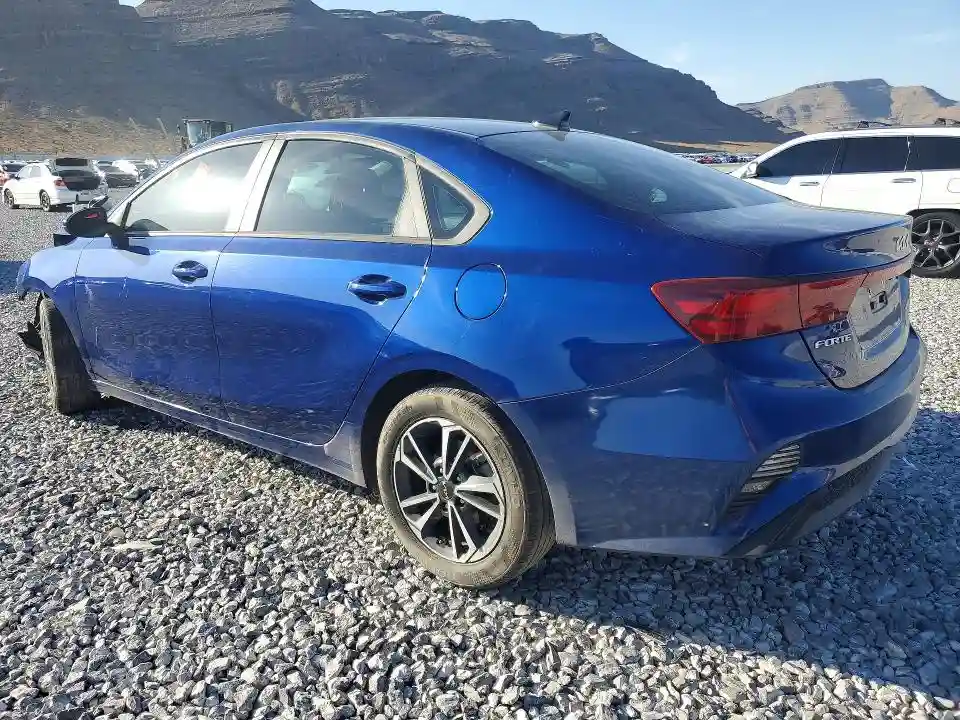 3KPF24AD7PE596528 2023 KIA FORTE-1