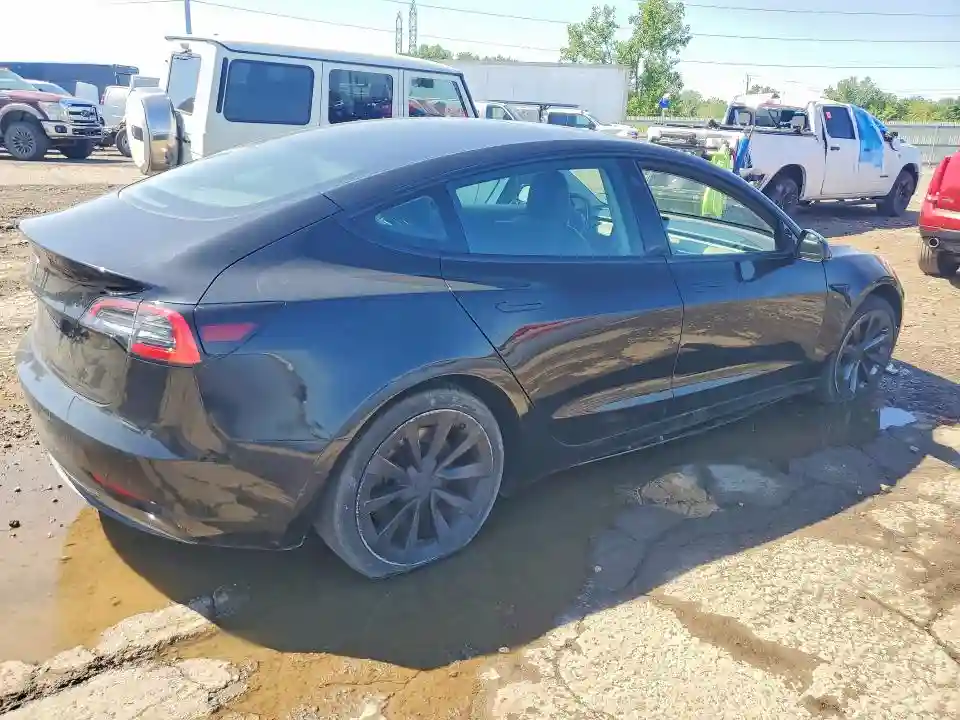 5YJ3E1EA1NF189868 2022 TESLA MODEL 3-2