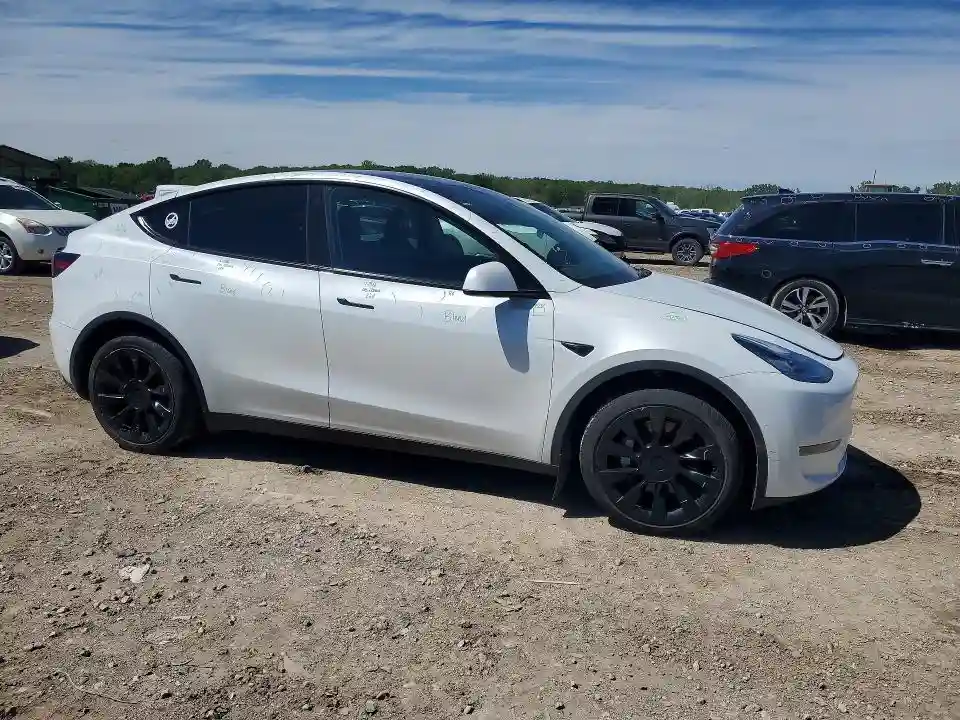 7SAYGDEE6NA016593 2022 TESLA MODEL Y-3