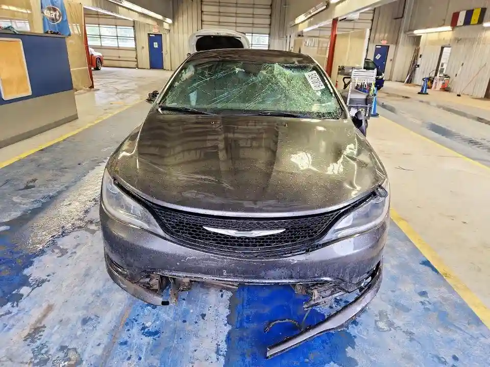 1C3CCCBB5FN565882 2015 CHRYSLER 200-4