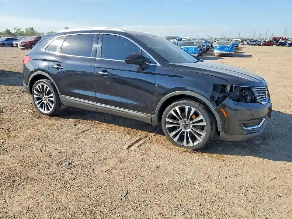 2LMTJ8LP8GBL57646 2016 LINCOLN MKX-3