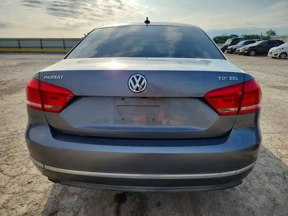 1VWCN7A33DC108131 2013 VOLKSWAGEN PASSAT-5