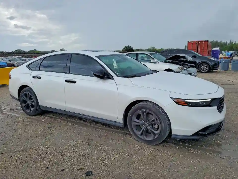 1HGCY1F42SA050967 2025 HONDA ACCORD-3