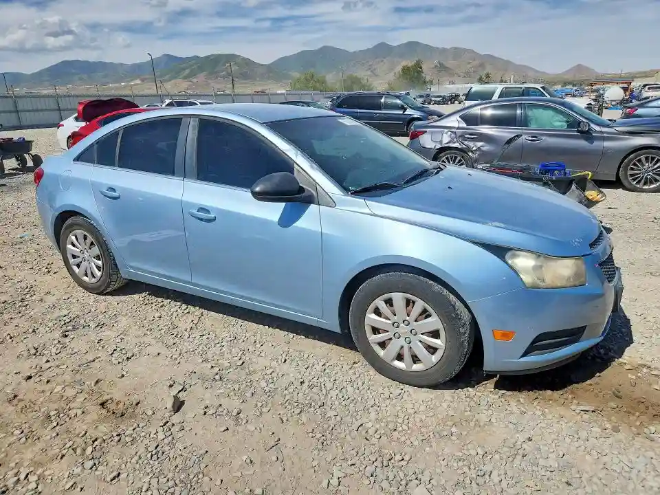 1G1PF5S94B7196582 2011 CHEVROLET CRUZE-3
