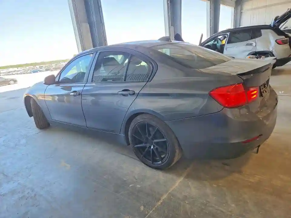 WBA3C3C55EK200443 2014 BMW 3 SERIES-1