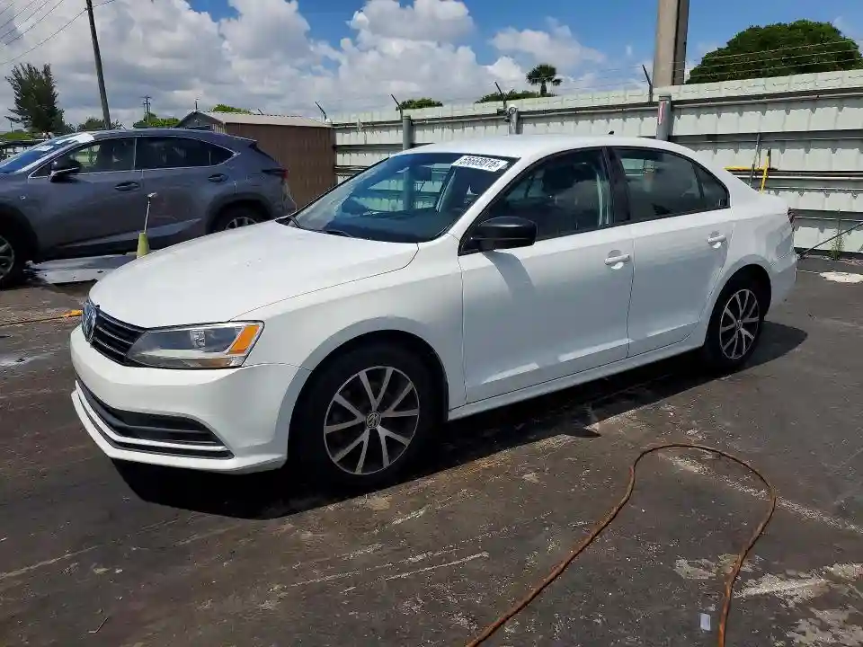 3VWD67AJ9GM341580 2016 VOLKSWAGEN JETTA-0