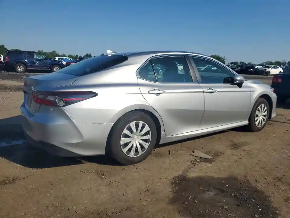 4T1C31AKXNU588382 2022 TOYOTA CAMRY-2