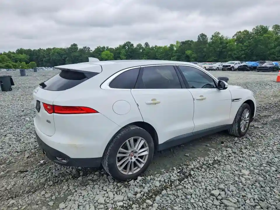 SADCK2GX8KA393219 2019 JAGUAR F-PACE-2