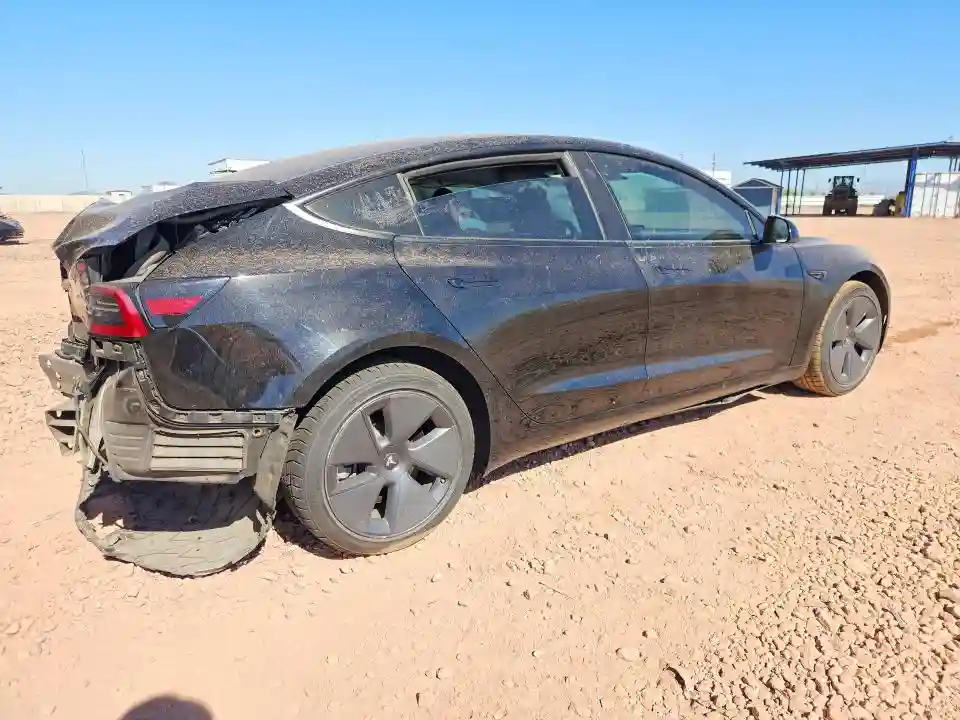 5YJ3E1EA4PF460120 2023 TESLA MODEL 3-2