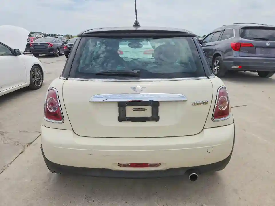 WMWSU3C58DT687882 2013 MINI COOPER-5