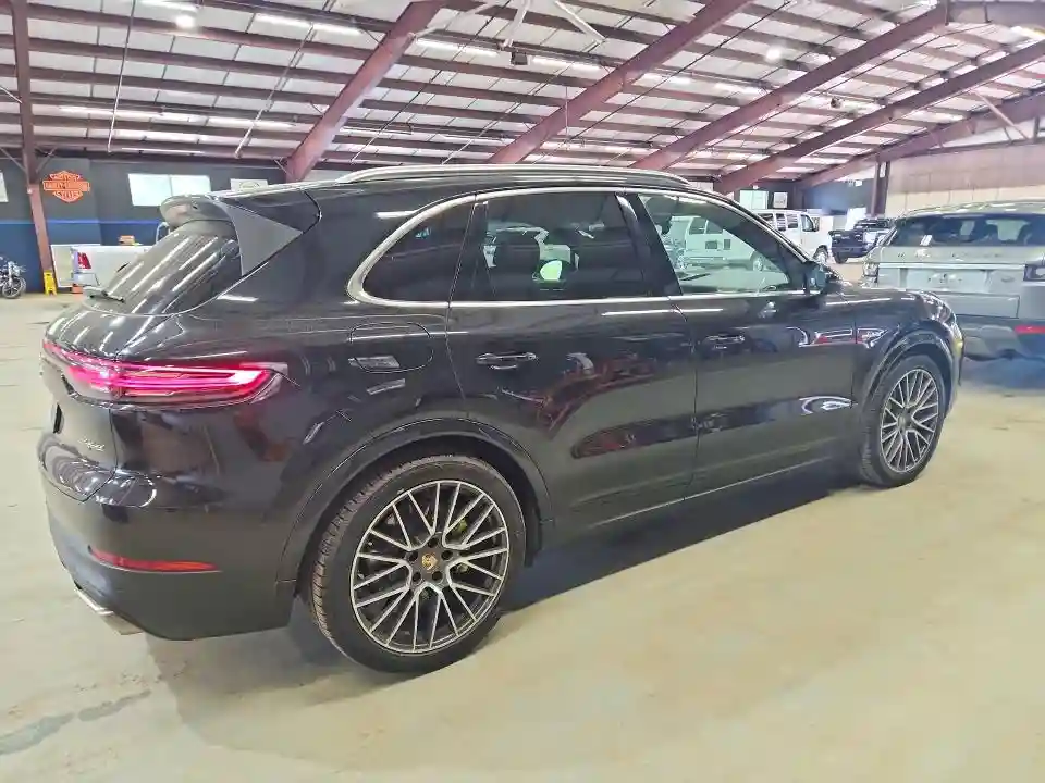 WP1AE2AY4KDA50934 2019 PORSCHE CAYENNE-2
