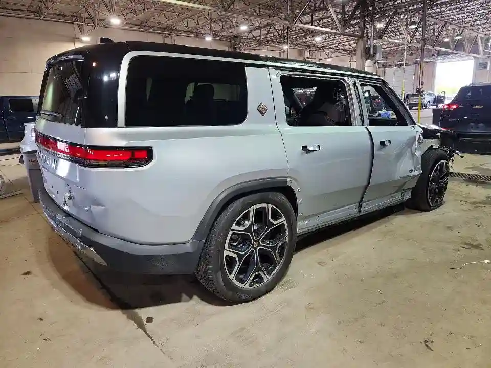 7PDSGBBA1SN045484 2025 RIVIAN RIS-2