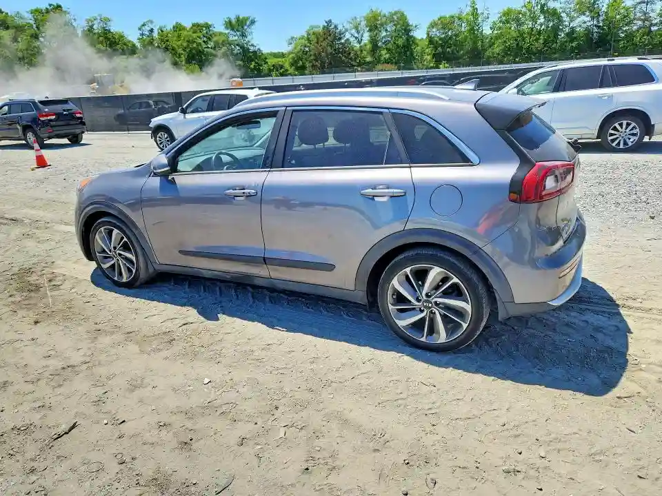 KNDCE3LC3H5090507 2017 KIA NIRO-1