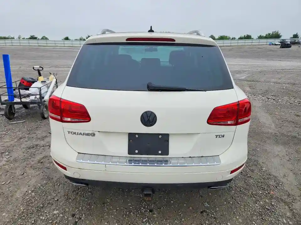 WVGFK9BP8BD005862 2011 VOLKSWAGEN TOUAREG-5