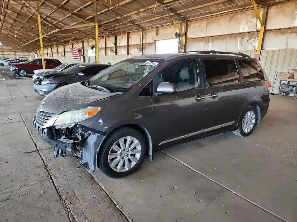 5TDDK3DC9CS044484 2012 TOYOTA SIENNA-0