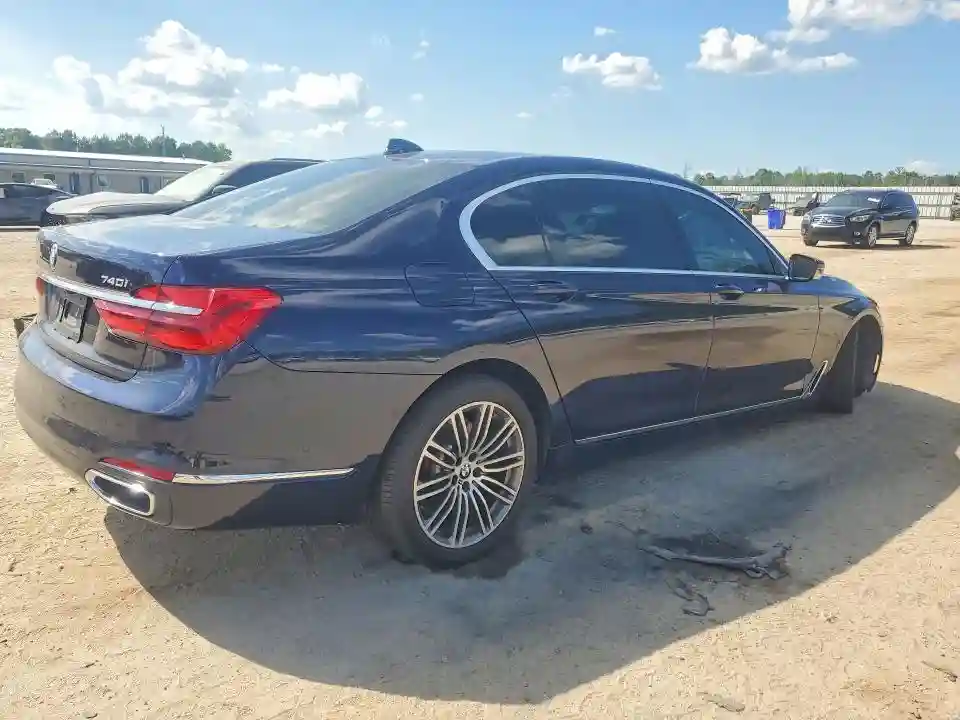 WBA7E2C36HG741321 2017 BMW 7 SERIES-2