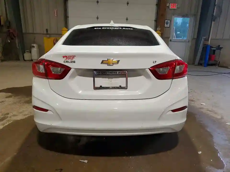 1G1BE5SM8K7119876 2019 CHEVROLET CRUZE-5