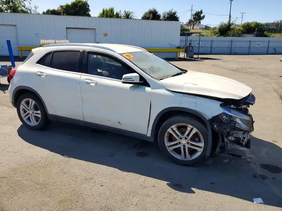 WDCTG4EB0GJ208338 2016 MERCEDES-BENZ GLA-CLASS-3