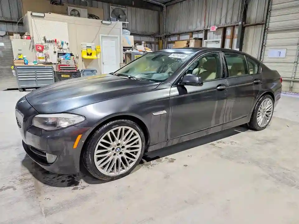 WBAFR9C58BC270071 2011 BMW 5 SERIES-0