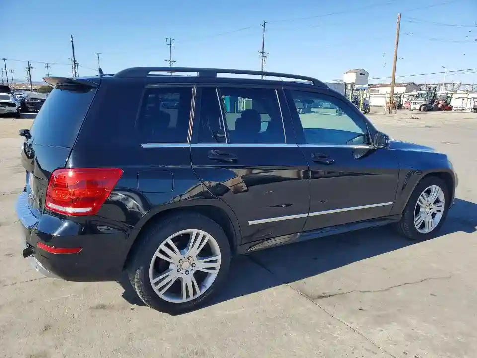 WDCGG5HB4FG435725 2015 MERCEDES-BENZ GLK-CLASS-2