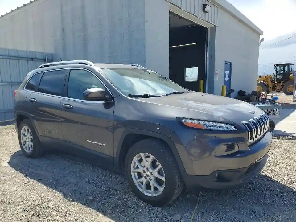 1C4PJMCSXHW579751 2017 JEEP GRAND CHEROKEE-3