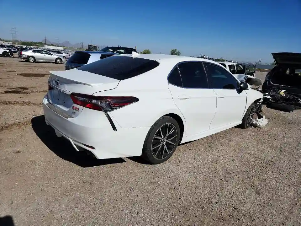 4T1G11AK4NU647577 2022 TOYOTA CAMRY-2