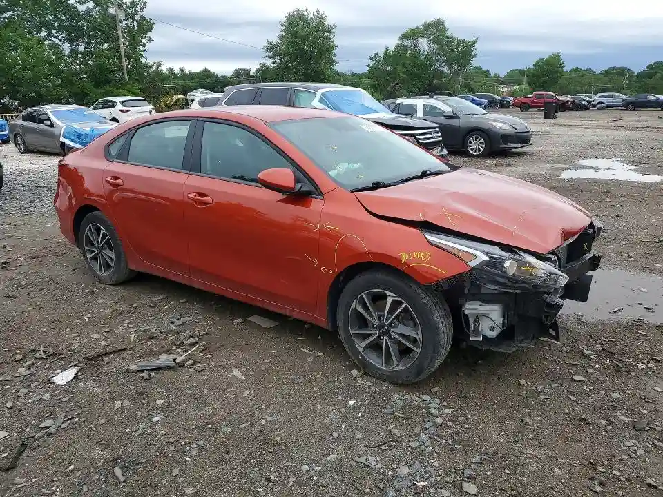 3KPF24AD4NE465828 2022 KIA FORTE LXS-3