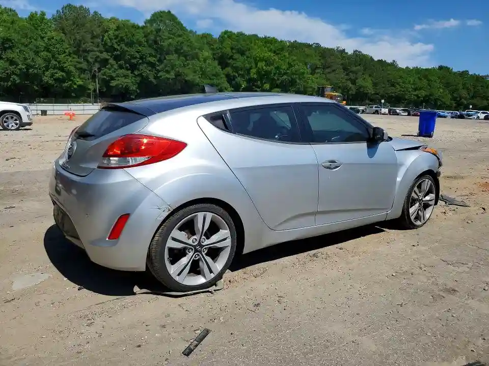KMHTC6ADXCU079128 2012 HYUNDAI VELOSTER-2