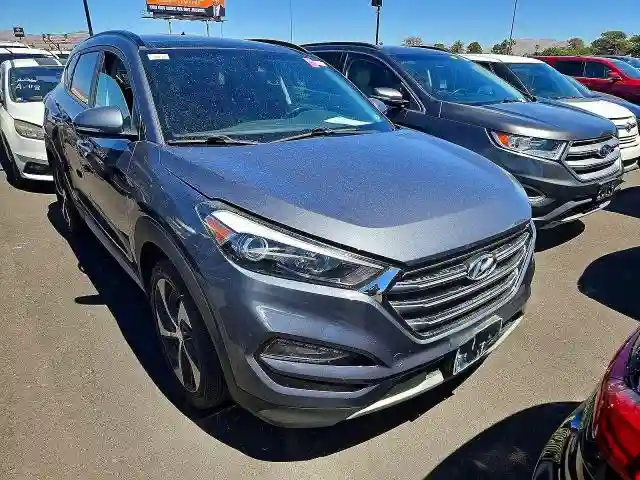 KM8J3CA23JU753508 2018 HYUNDAI TUCSON-0