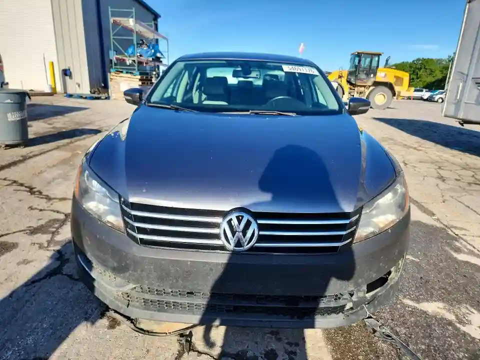 1VWBH7A34DC132330 2013 VOLKSWAGEN PASSAT-4