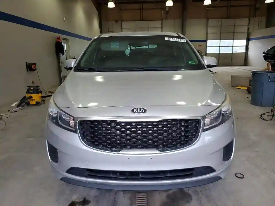 KNDMB5C15J6349912 2018 KIA SEDONA-4