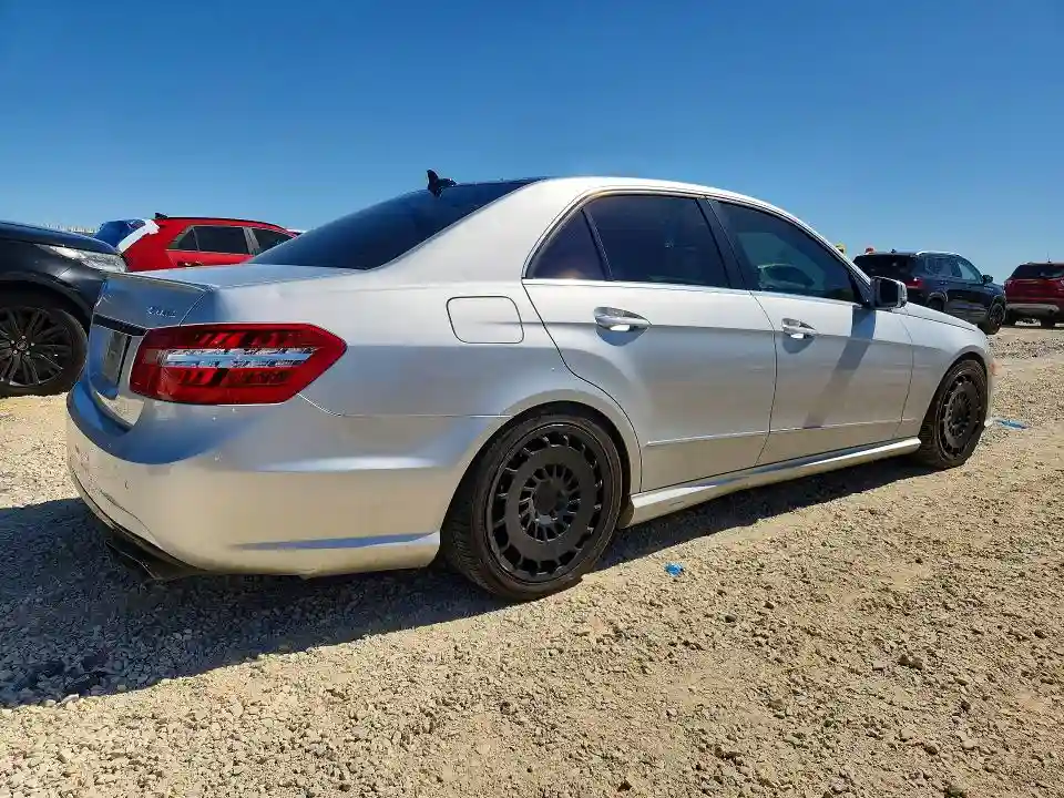 WDDHF9AB6BA424596 2011 MERCEDES-BENZ E-CLASS-2