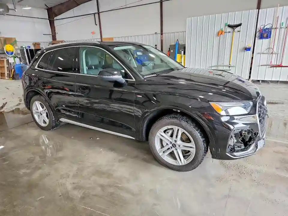 WA1G2AFY2R2132278 2024 AUDI Q5 E-3